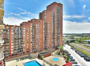 222 Harmon Cove Tower, Secaucus, NJ 07094