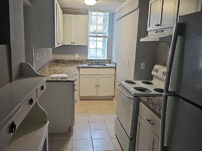 48 William St #1 — Photo 4