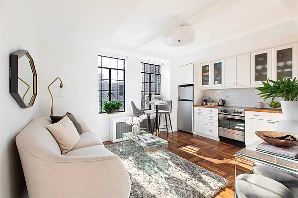 Sold by Compass | media 1