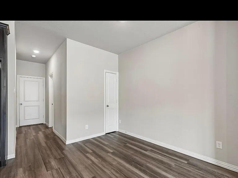 3121 Solana Cir — Photo 11