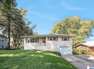4606 N 83rd St, Omaha, NE 68134