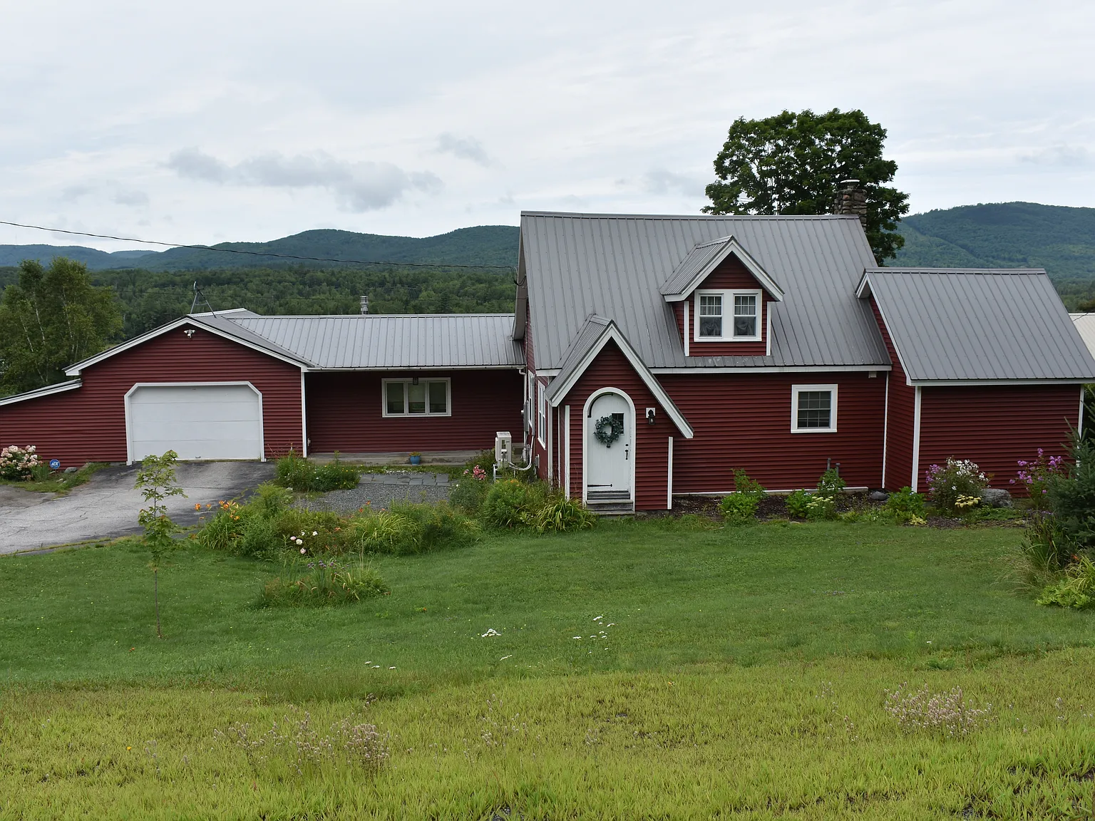 3 bed, 1688 sqft, $3,100 — Photo 4