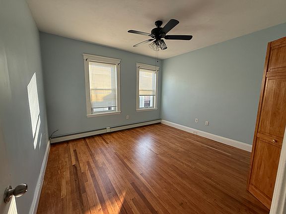 4th image of 55 Lithgow St APT 3