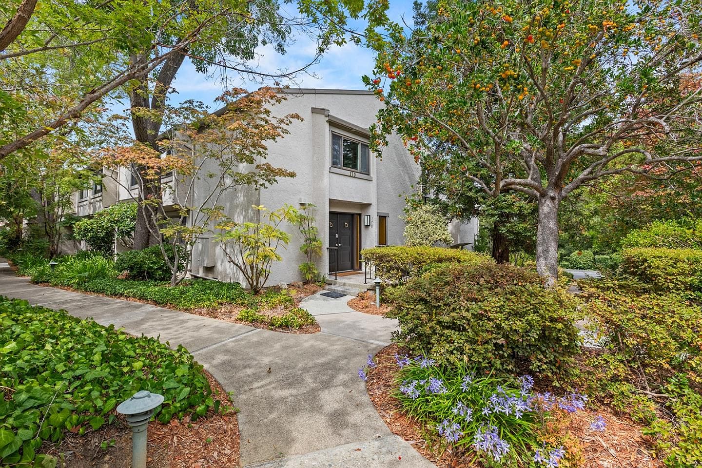170 Sand Hill Cir