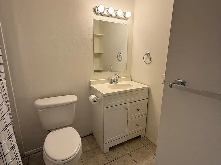 108 Scranton St #2 — Photo 2