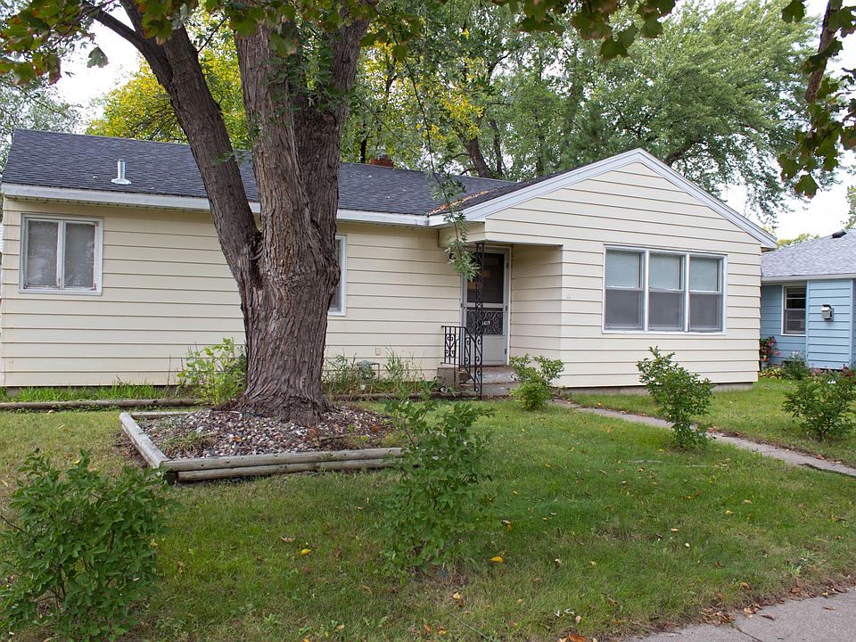 1st image of 1419 9th Ave S