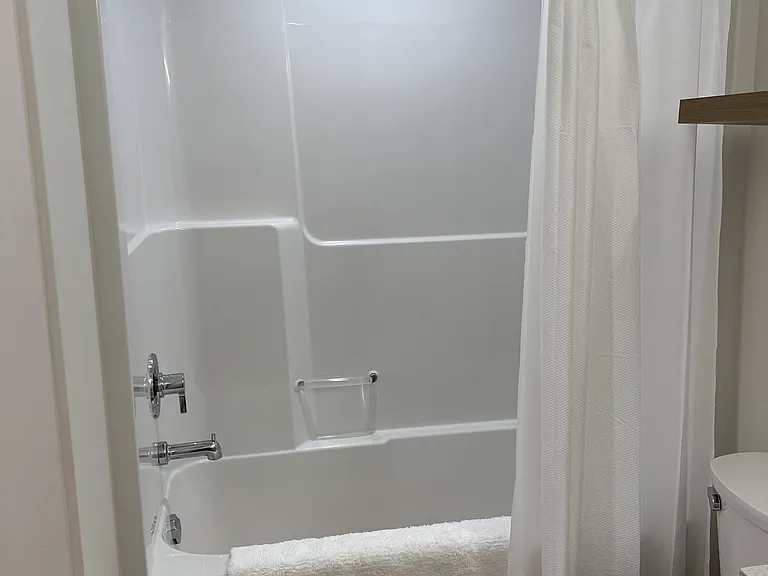 302 Birch St — Photo 16
