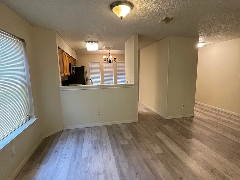 13719 Cambourne Dr — Photo 16