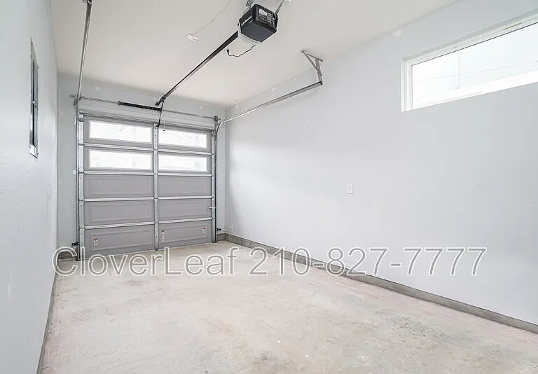 2109 Schley Ave — Photo 6