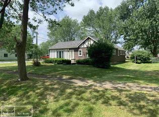 401 N Neeper St, Capac, MI 48014