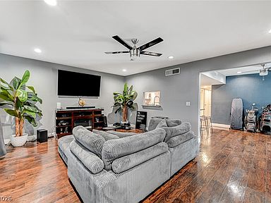 3537 Legendary Dr, Las Vegas, NV 89121, photo 4