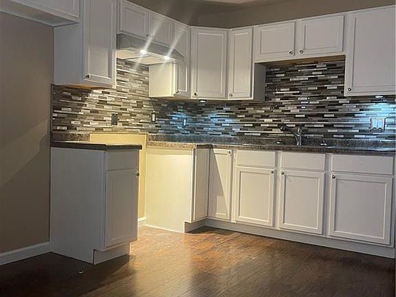 5th image of 4913 Tenshaw Dr