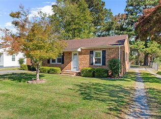 106 Beechwood Dr, Suffolk, VA 23434