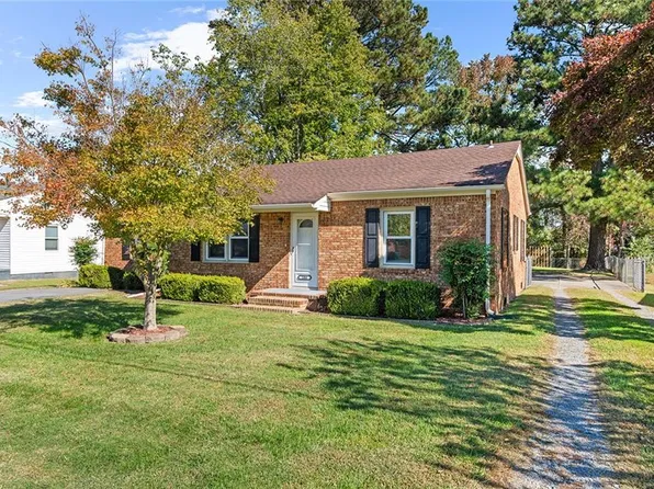 106 Beechwood Dr, Suffolk, VA 23434