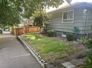 929 N 35th St #1, Seattle, WA 98103