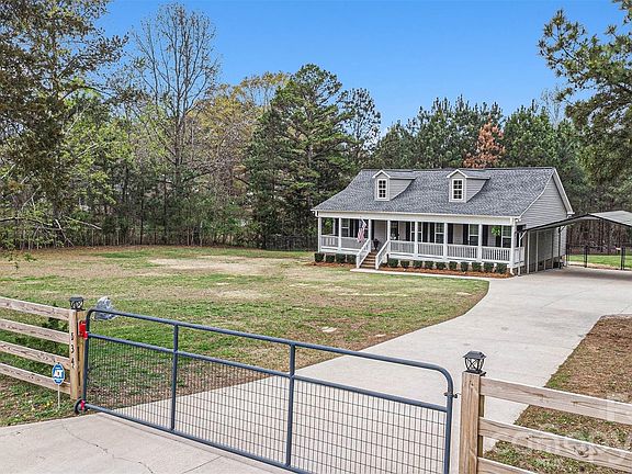 2nd image of 534 Pamela Rd