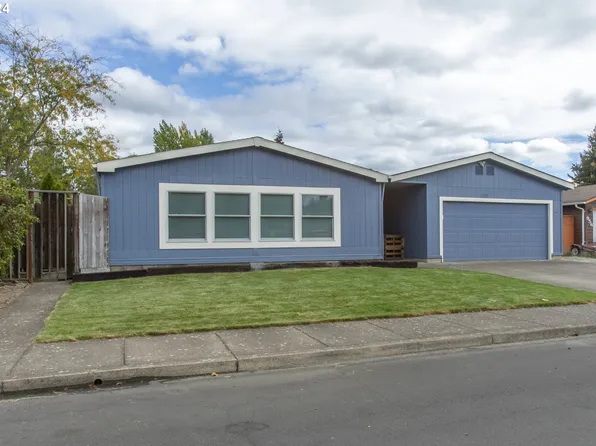 988 NW Del Monte Dr, McMinnville, OR 97128