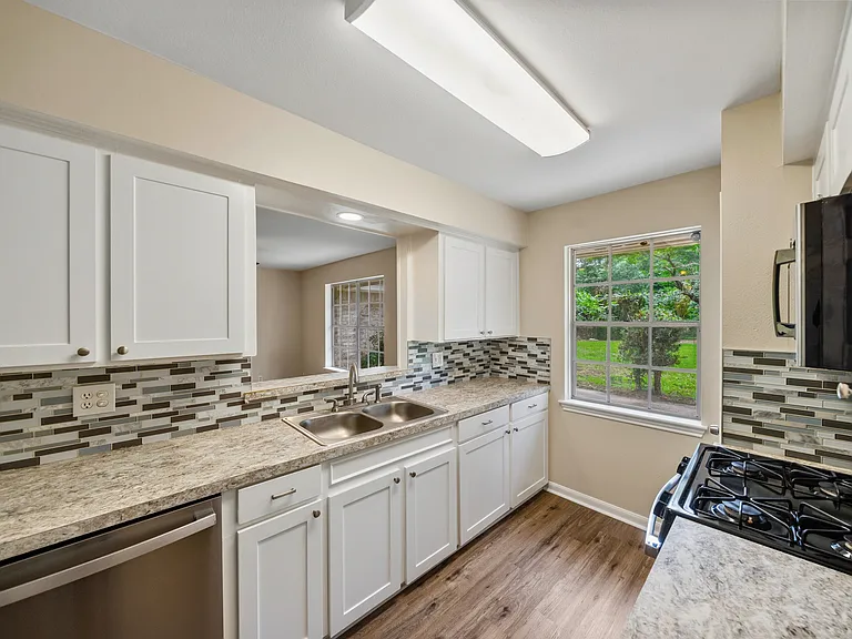 3419 Dovie Dr — Photo 13