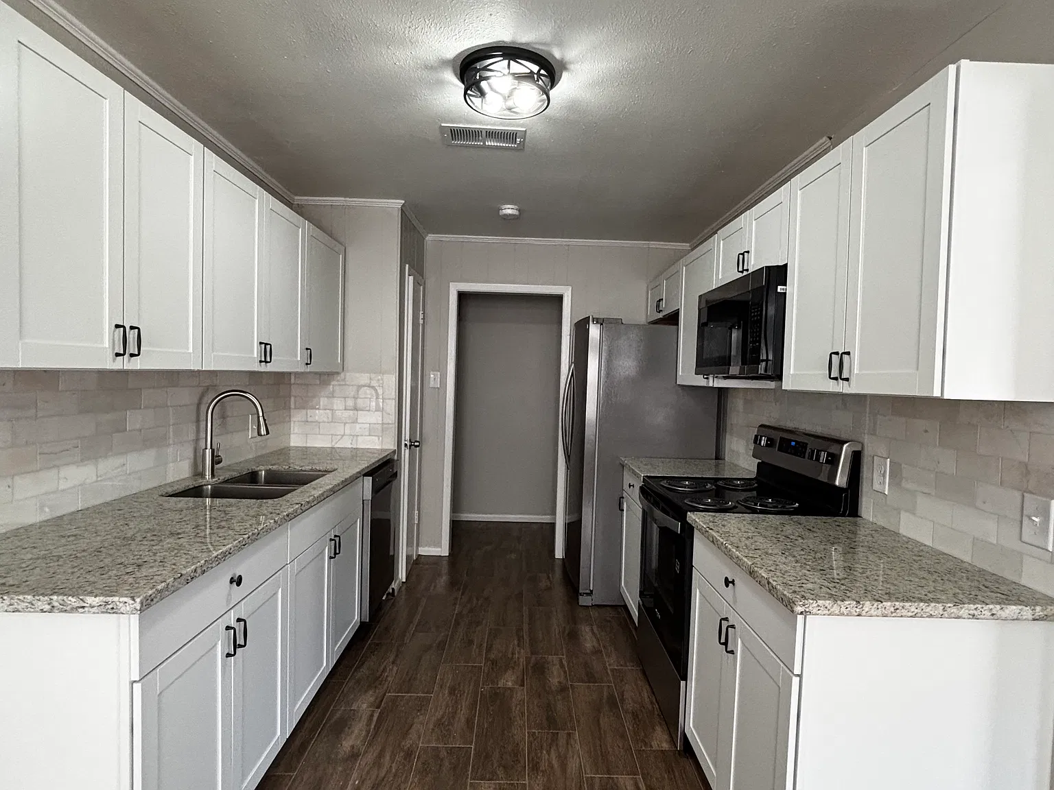 4 bed, 1546 sqft, $1,995 — Photo 4