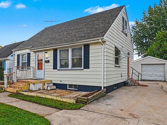 4th image of 4034 W Washington St