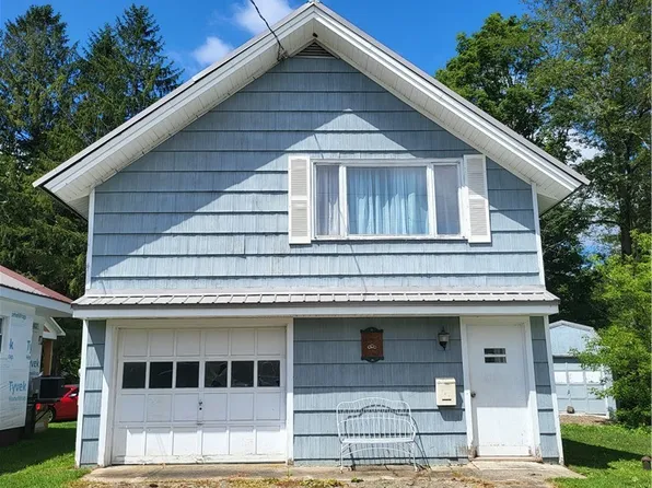 107 4th St, Little Valley, NY 14755