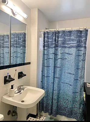 Rented by CitySites Real Estate Group | media 28