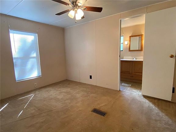 2nd image of 3 Willow St