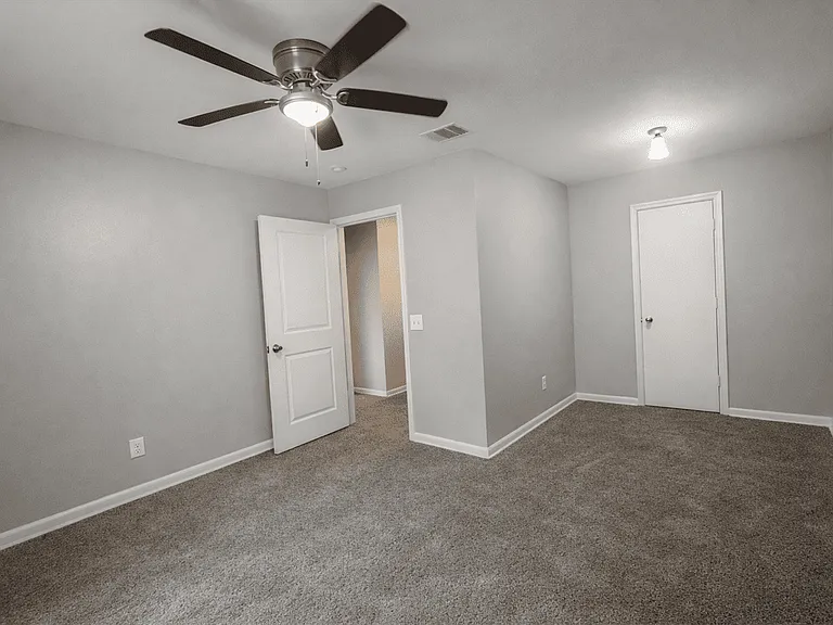 6721 Brothers Ln — Photo 9