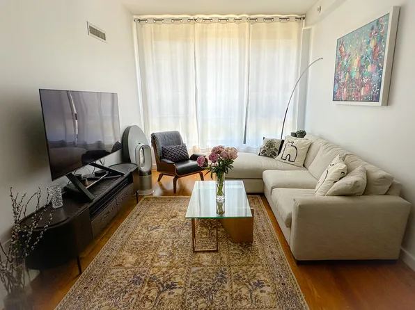 100 Gold Street image 1 of 4