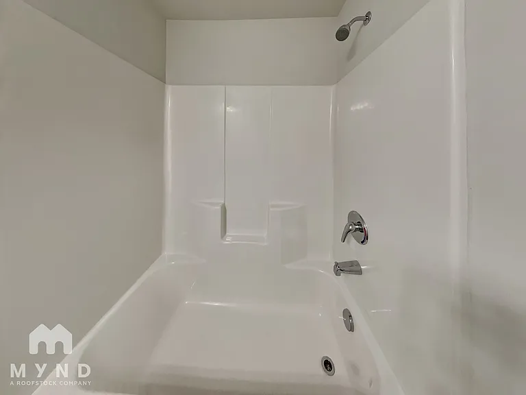 1826 Carrington Dr — Photo 17