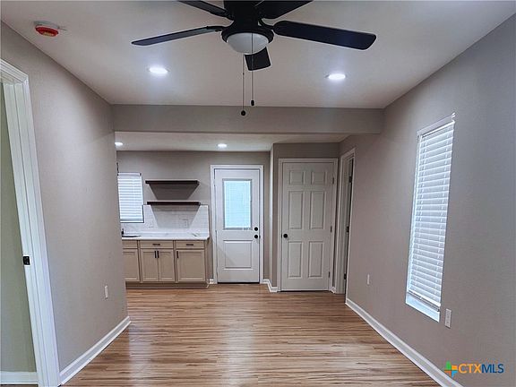 4th image of 1108 Harvey Ln