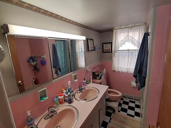 4th image of 87 Ryckman Ave #2
