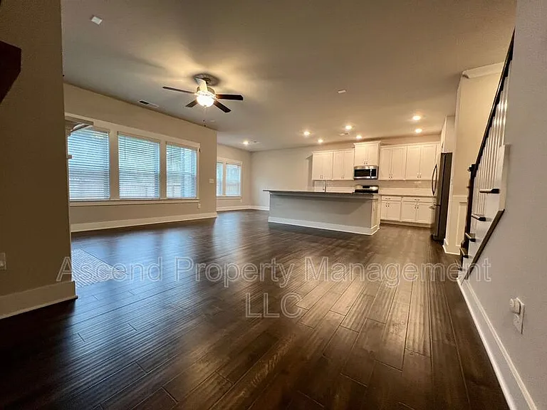 8592 Kensley Ln — Photo 9
