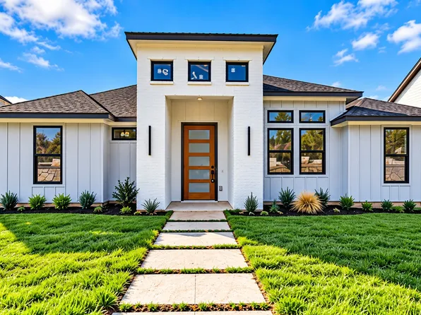 1640 W Wintergreen Rd, Lancaster, TX 75134