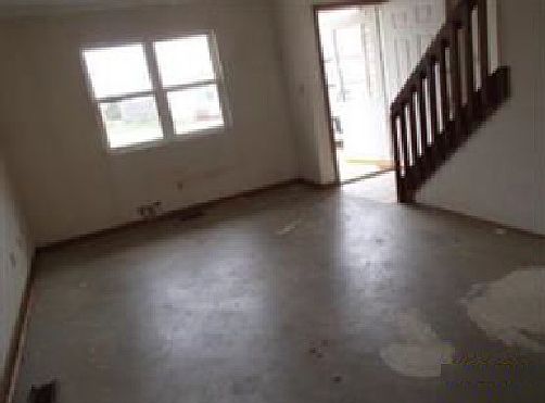 4th image of 891 Brittney Ct #19