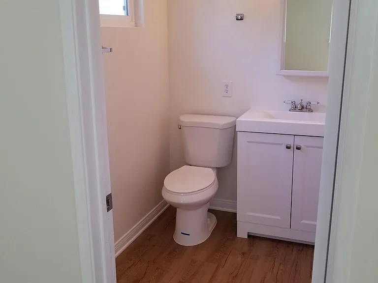645 Parker St — Photo 15