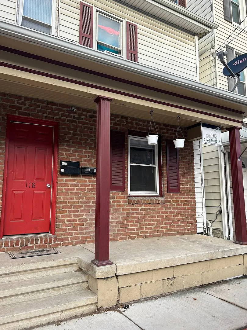 118 S Main Street — Photo 1