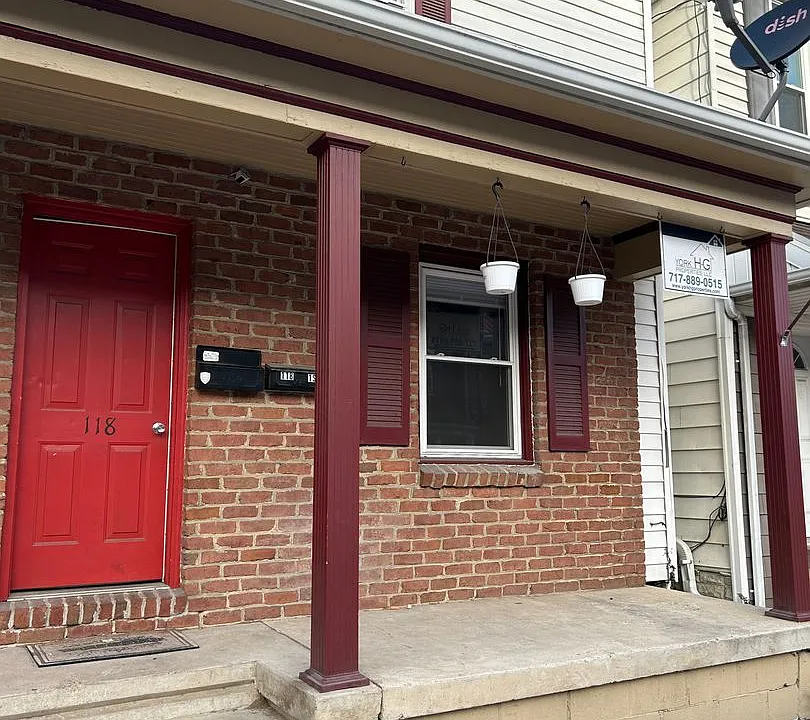 118 S Main St