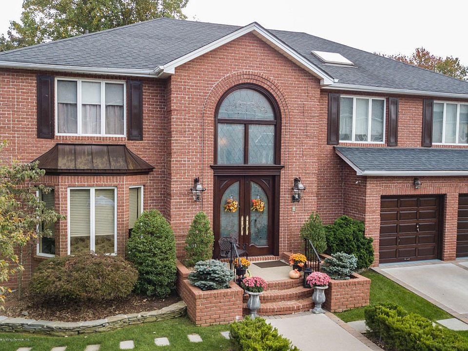 1st image of 85 Greenway Dr