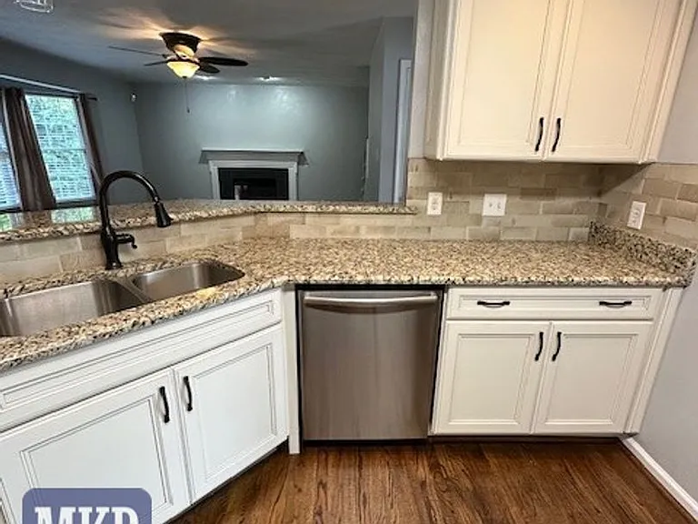 6564 Monet Dr — Photo 14