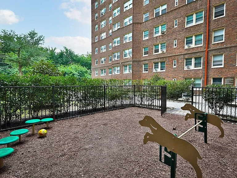 4241 Locust St #B0 — Photo 24