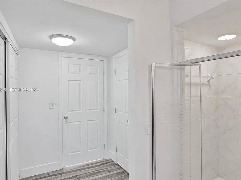 19260 NE 22nd Ave — Photo 23