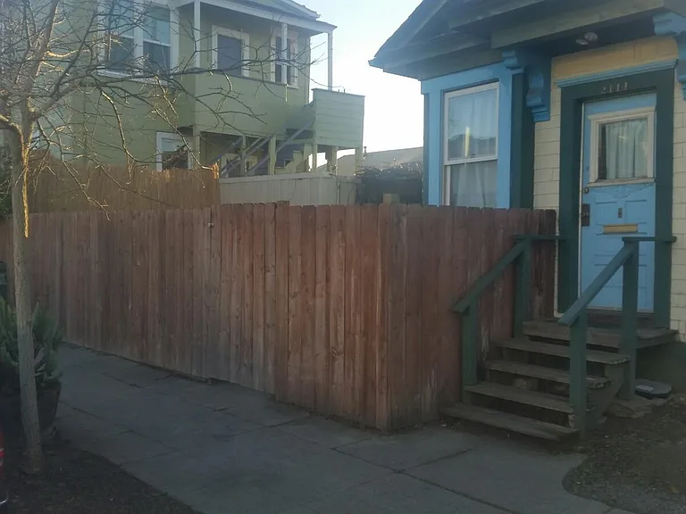 2144 Bonar St — Photo 19