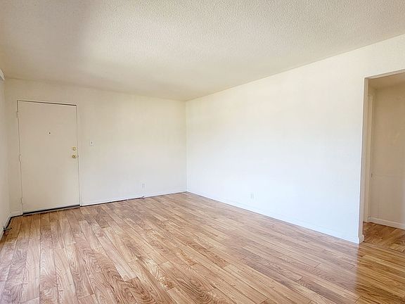 2nd image of 335 Torino Dr APT 5