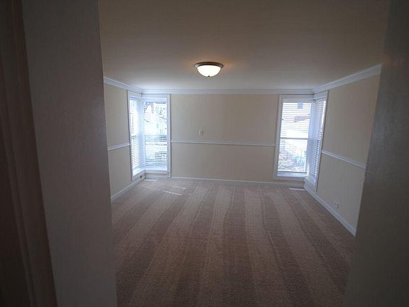 2nd image of 1514 Newcastle Ave