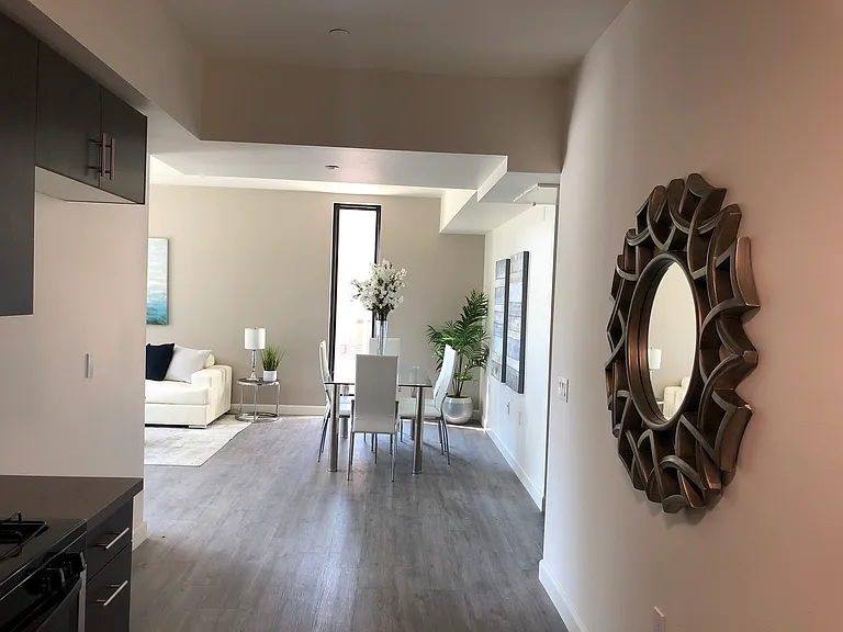 12203 Moorpark St Studio City CA 91604 — Photo 4