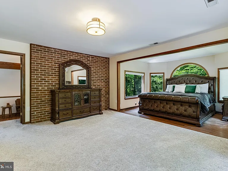 8150 Plowden Dr — Photo 44