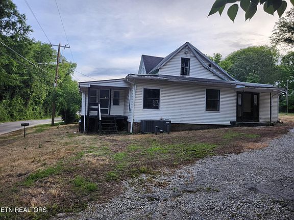 2nd image of 722 Hendrickson St