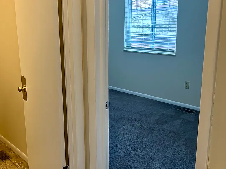 2415 Glenmawr Ave — Photo 6