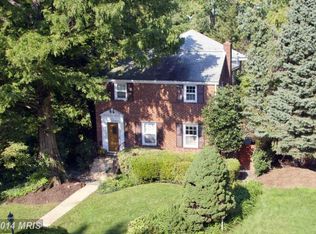 1216 N Livingston St, Arlington, VA 22205